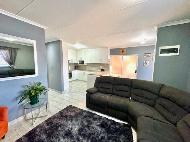 3 Bedroom Property for Sale in Pelican Park Western Cape